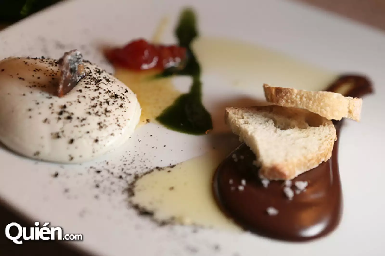 Pan con Chocolate,Cremoso con queso de cabra,castell san Antoni