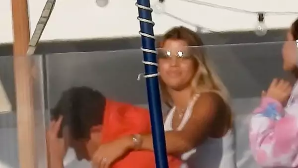 Sofía Richie y su misterioso amigo.