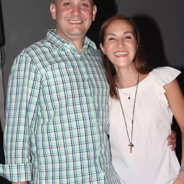 Adrian Lopez y Vanessa Flores