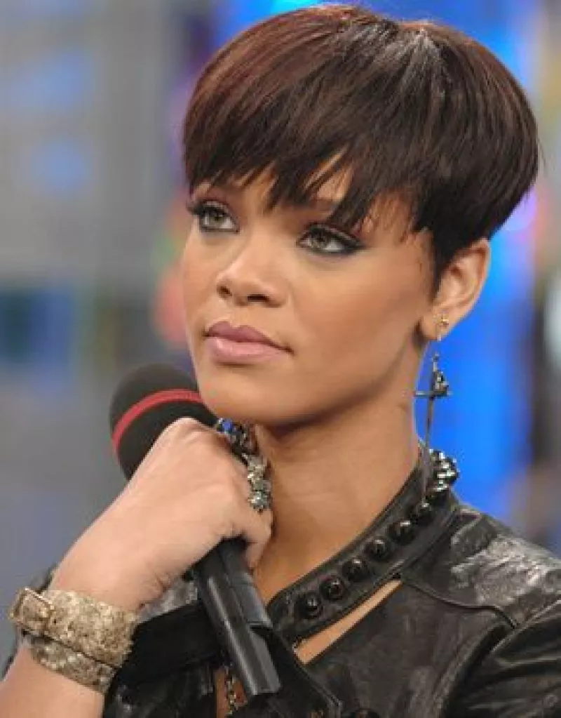 Debido a preocupaciones de seguridad, la cantante ya no se presentará en Yakarta.