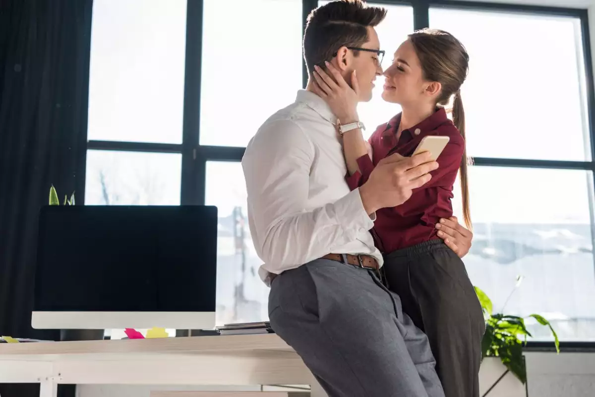 ¿Amor en la oficina? Cuidado si hay jerarquía de por medio