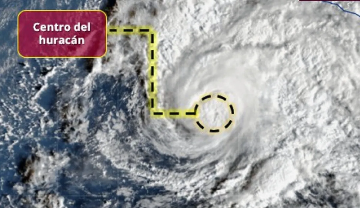 Imagen satelital del huracán Vance en el océano Pacífico.