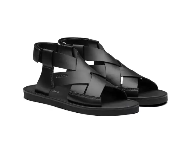 PradaUomo SS20.jpg