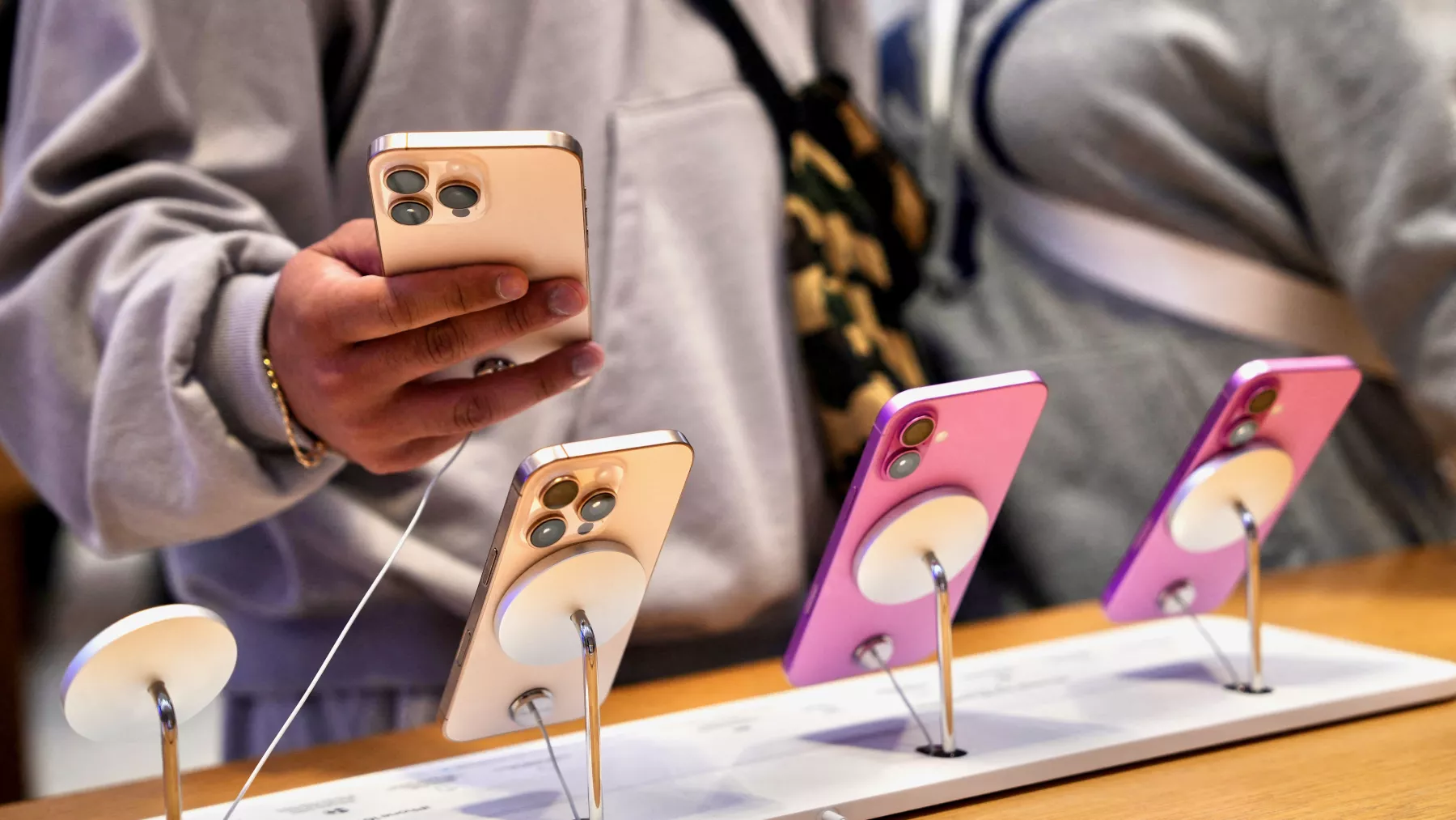 Apple y Samsung, las dos marcas de teléfonos que más pierden con los aranceles