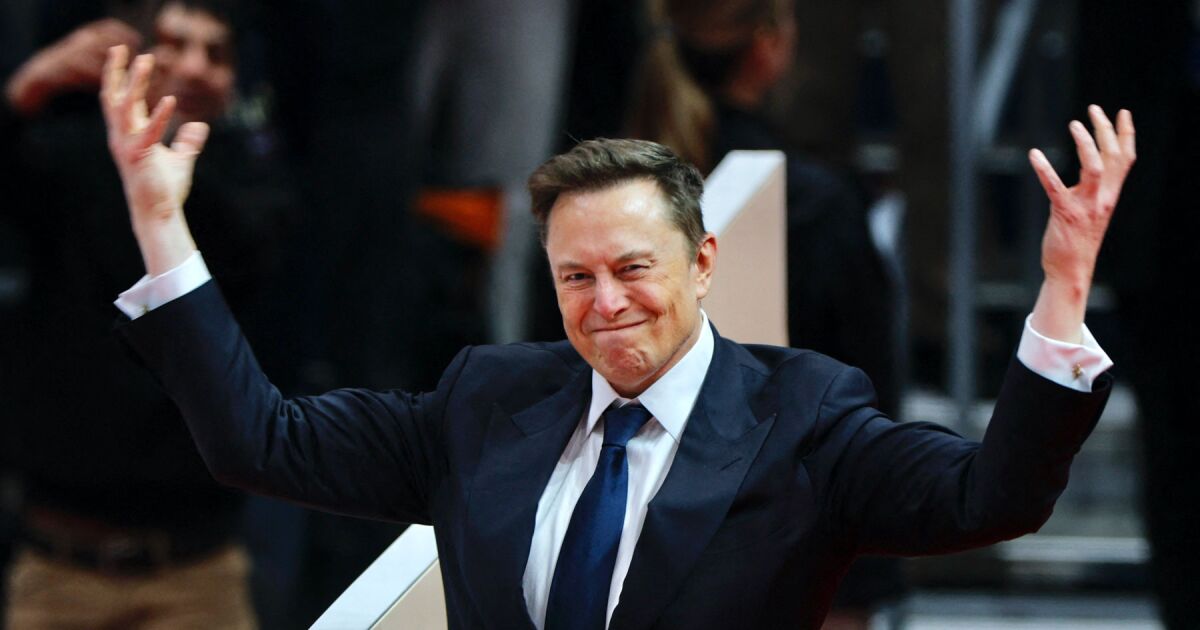 Elon Musk, Twitter'da hesap askıya alınması için Trump'ı 10 MDB ile telafi ediyor