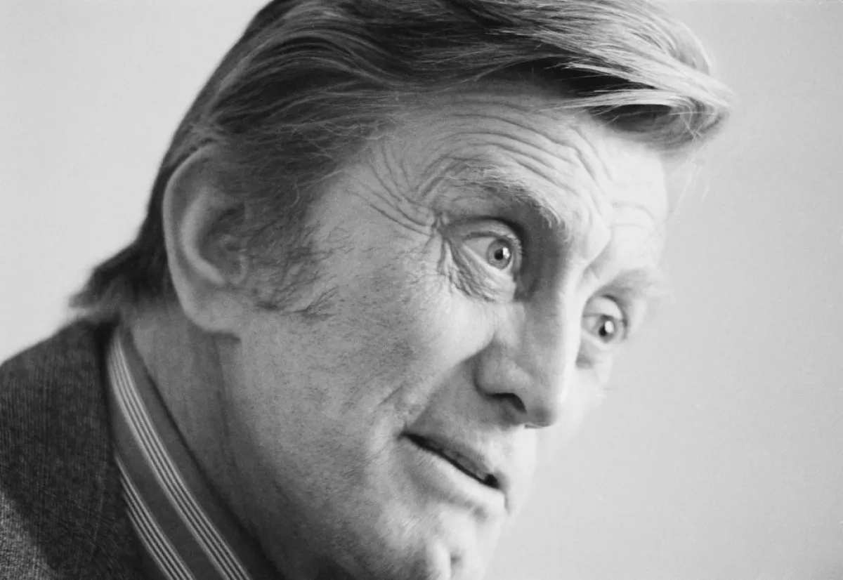 muere kirk douglas
