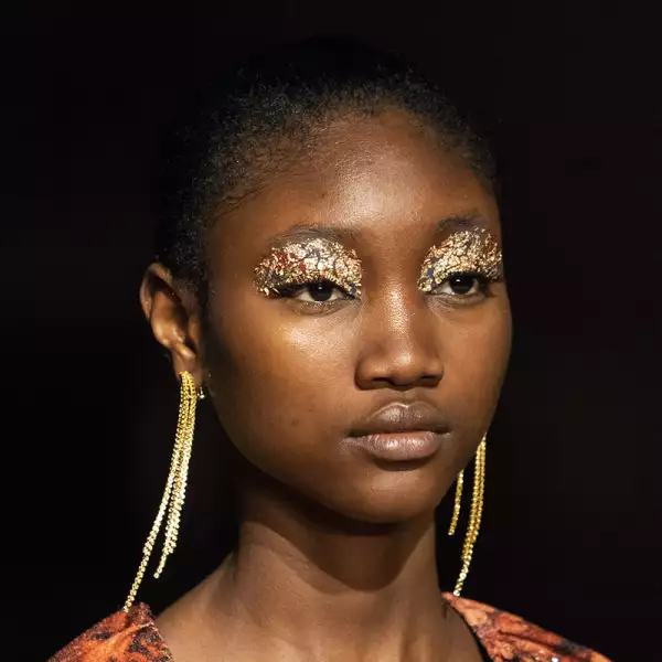 lfw-fashion-week-runway-beauty-looks-maquillaje-halpern