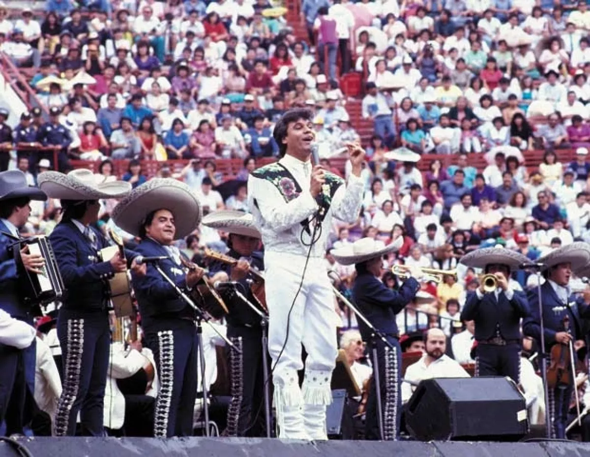 Cualquier escenario que pise Juan Gabriel garantiza un excelente show.