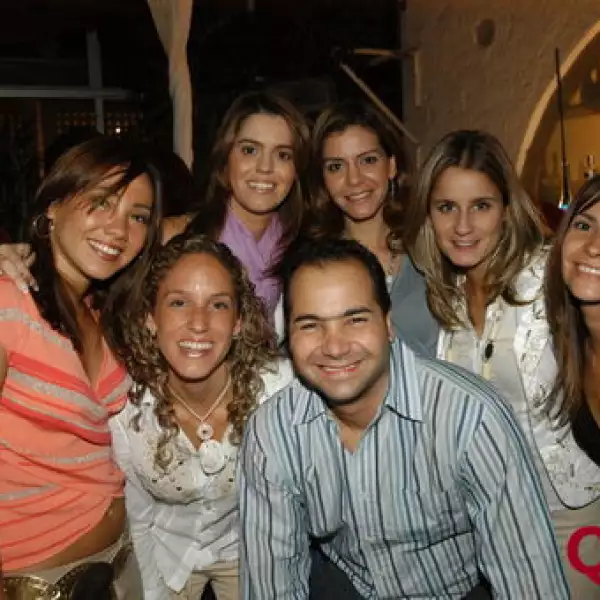 Lorenza Montes, Miunelle Trabolsi, Mónica Romero, Diana Villa, Silvia Hernández, Mariana Osorio, Ariel Castelan