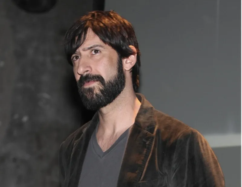 El actor formará parte del elenco de la cinta Los Amantes Pasajeros, dirigida por el cineasta español y en la que también actuará Lola Dueñas.