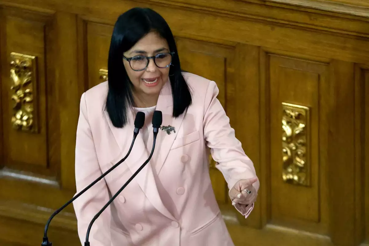 El vicepresidente de Venezuela, Delcy Rodríguez, habla durante la presentación del presupuesto del año fiscal 2026 en el Congreso Nacional en Caracas el 4 de diciembre de 2025.