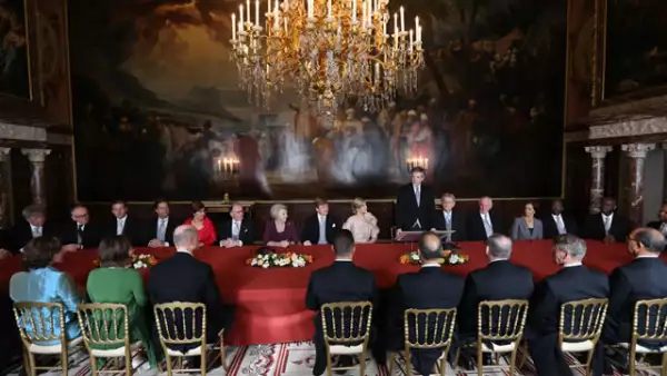 Fue a principios de este año cuando la entonces reina Beatriz abdicó a favor de su hijo Guillermo Alejandro, ahora, tres meses después, se llevó a cabo la ceremonia en el palacio real de Moseszaal en Ámsterdam.