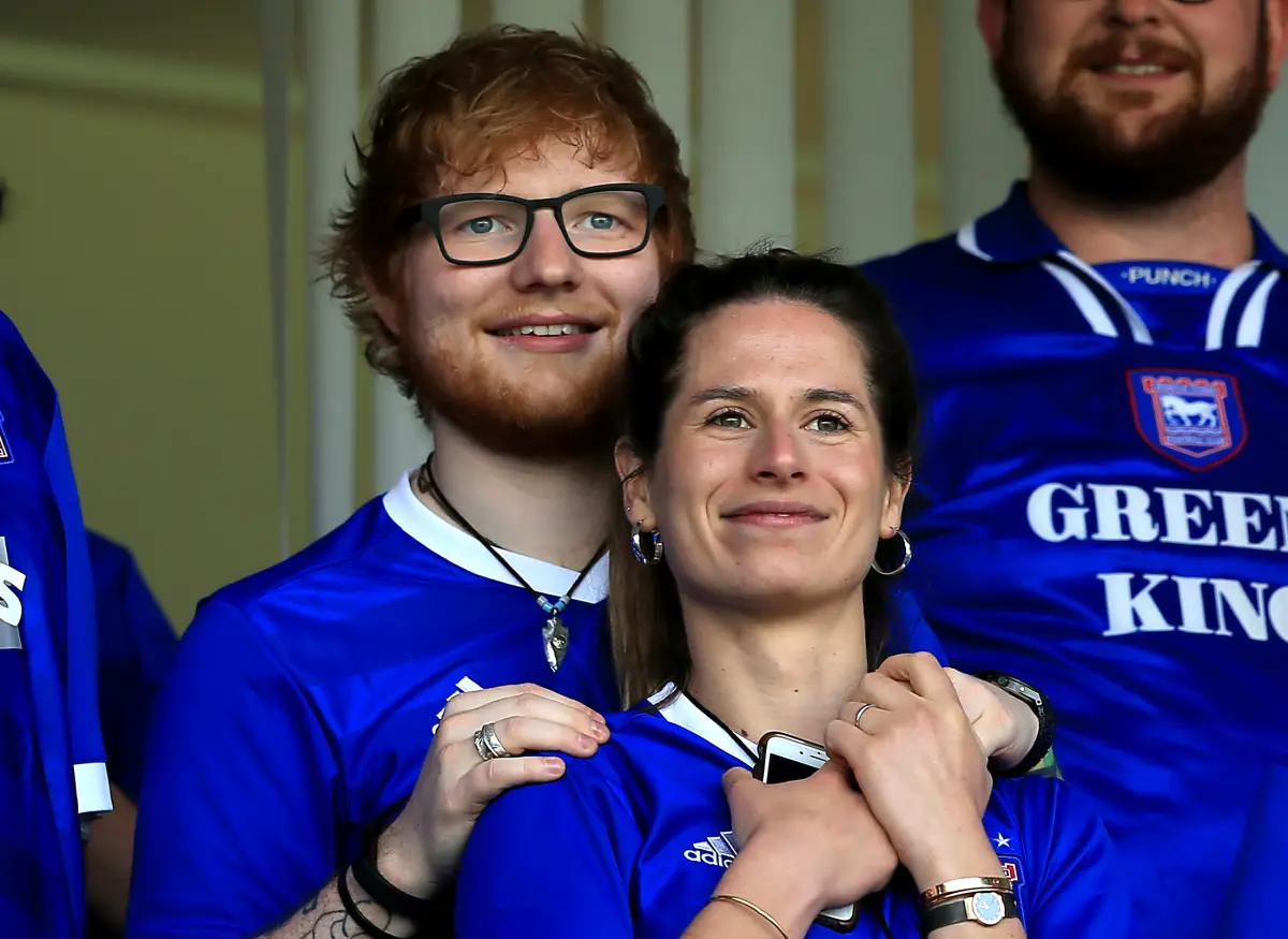 El músico británico y su novia Cherry habrían contraído matrimonio antes de Navidad en una ceremonia íntima.