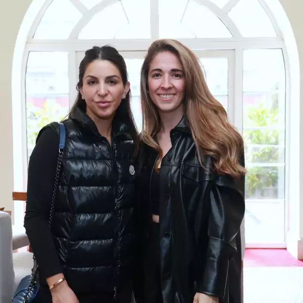 Alma Guerra y Bet Vivanco 