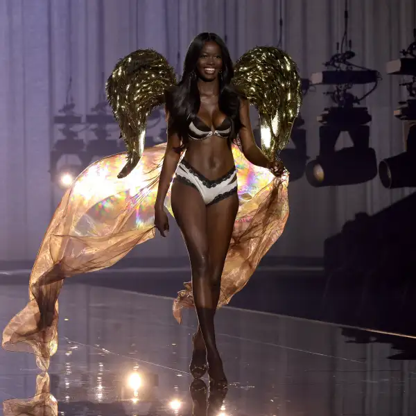 Victoria's Secret Fashion Show 2026 - Runway & Front Row