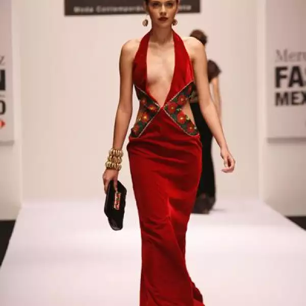 Mercedes  Benz Desfile Lydia Lavin