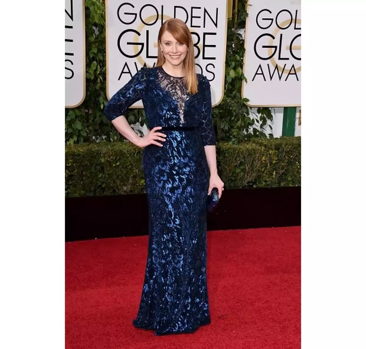 La actriz tuvo que comprar su propio vestido -a diferencia de la mayoría de las actrices, que negocian su look con un diseñador- porque es talla 6 y hay muy pocas opciones de su talla.
