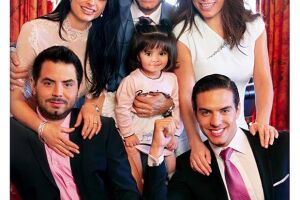El retrato familia completo.