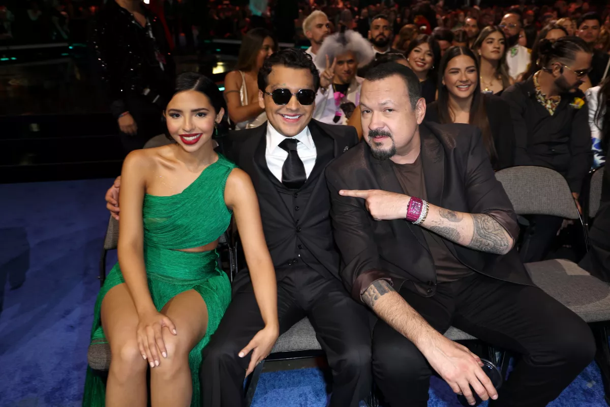 Ángela Aguilar, Christian Nodal y Pepe Aguilar