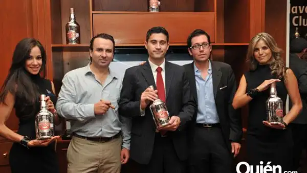 Presentación botella Chivas Regal