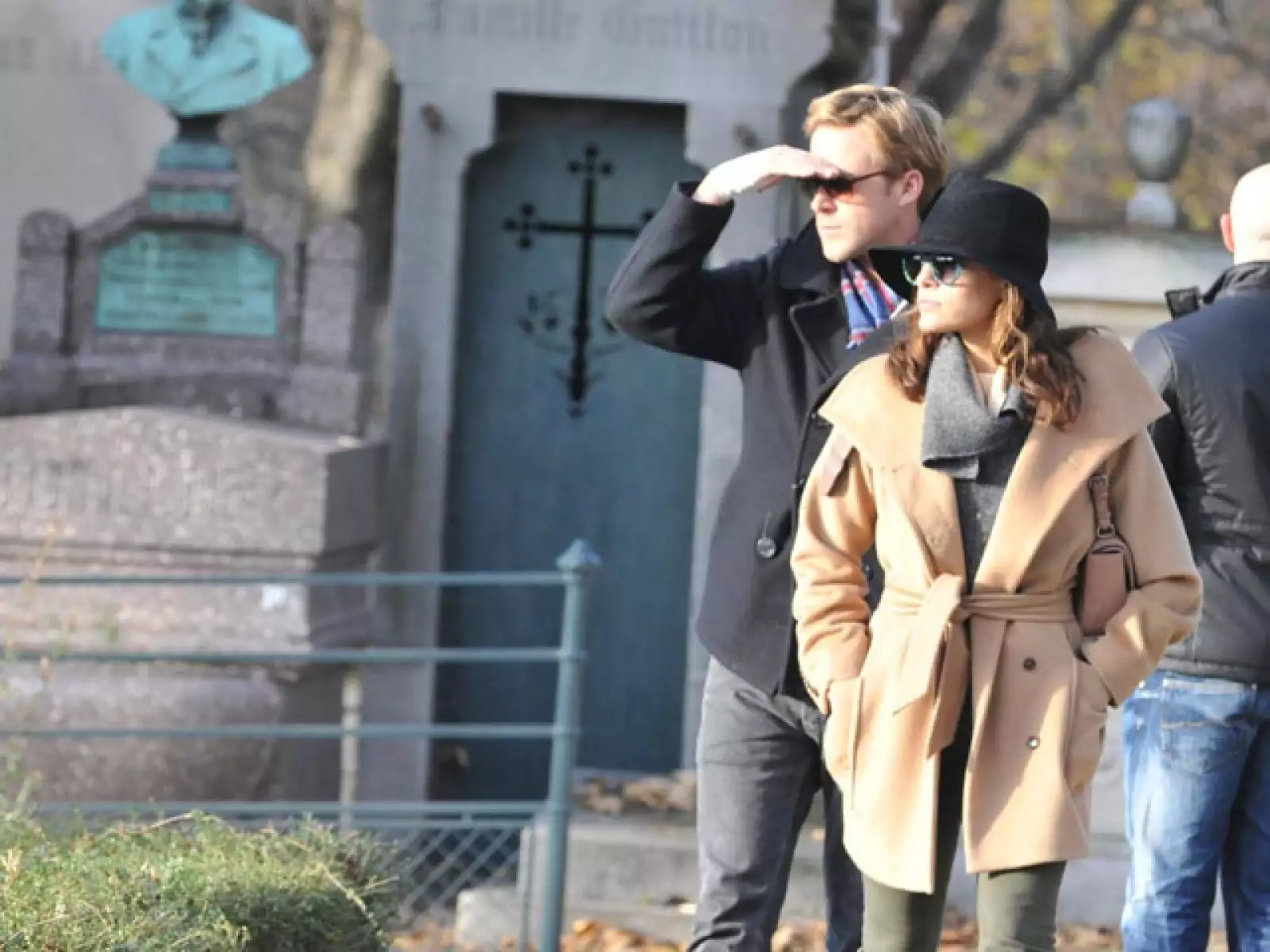 Durante su viaje a París también visitaron el cementerio de Pere-Lachaise.