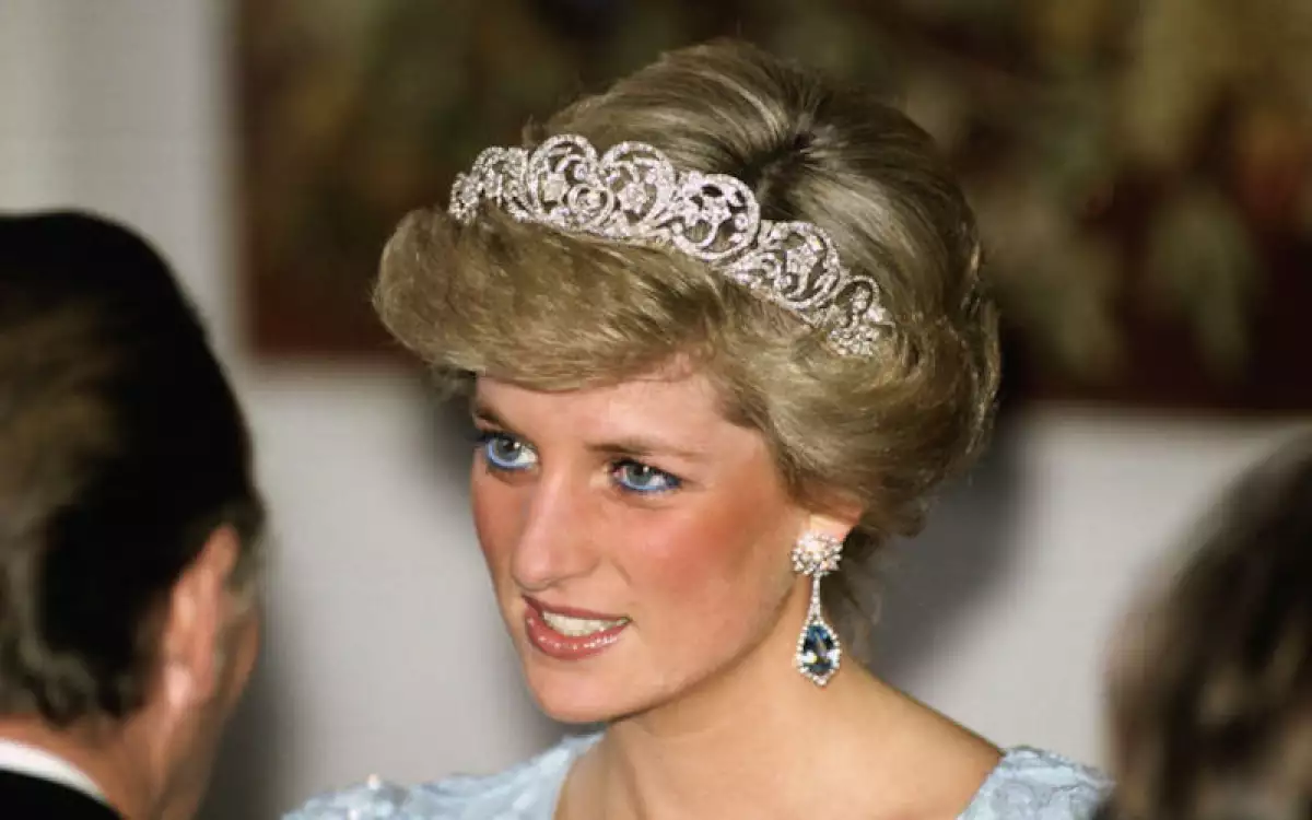 princesa diana tiara