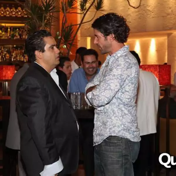 Carlos Saldivar,Bernardo Bouffier