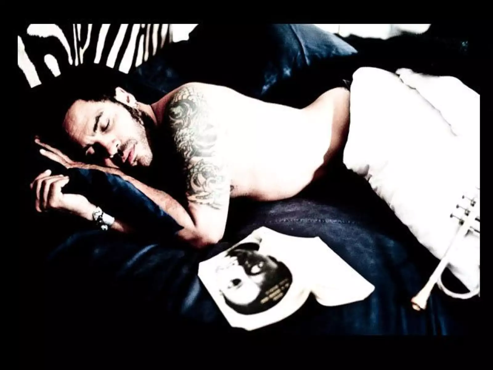 `Can’t get you off my mind´ es considerado uno de los temas más sonados del cantante, el cual está incluido en `Circus´.