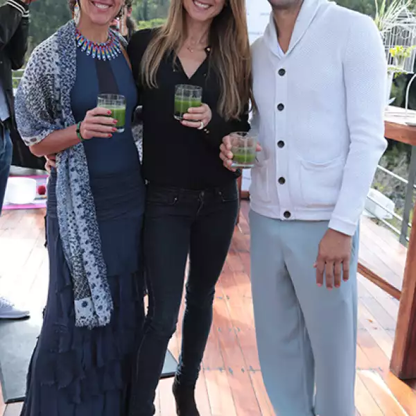 Michelle Button,Leticia Roman,Marcos Hassan