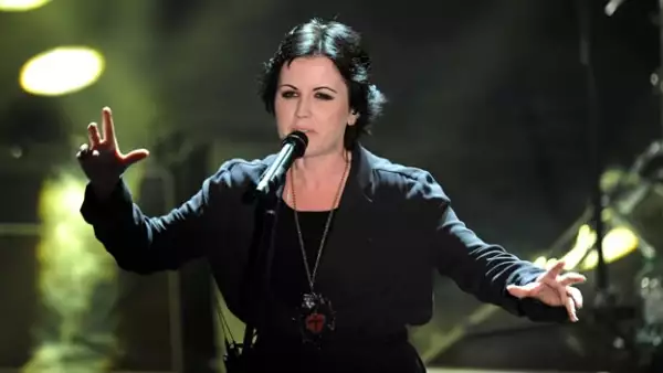 Cantante Dolores O'Riordan Cranberries