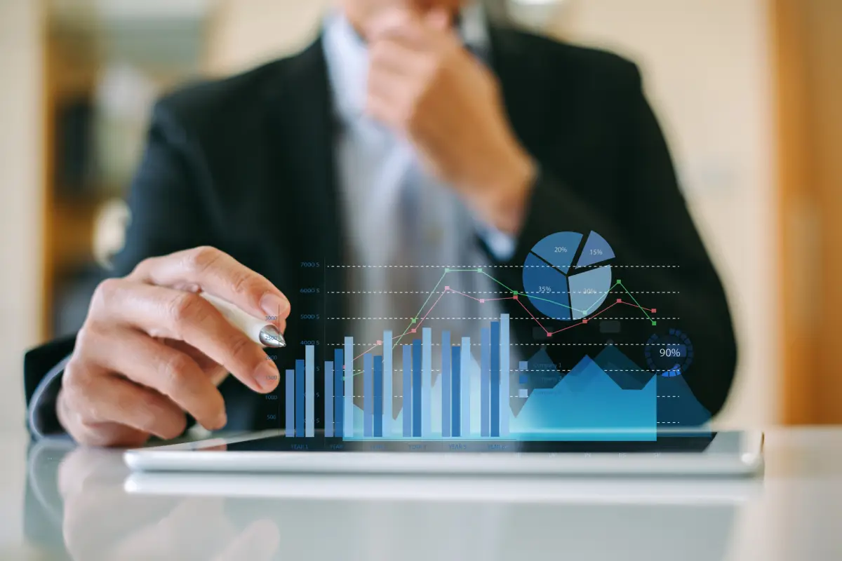 Los masivos estímulos económicos reducen la pobreza en Estados Unidos