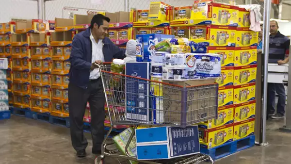 Privilegia la compra de bienes duraderos, como electrodomésticos o equipos de cómputo frente a productos de consumo inmediato (ropa o despensa).