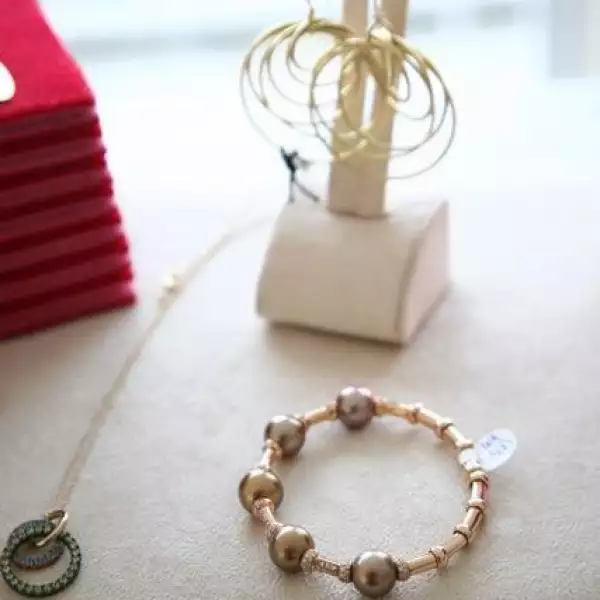 Venta de joyas por Patricia Fronza