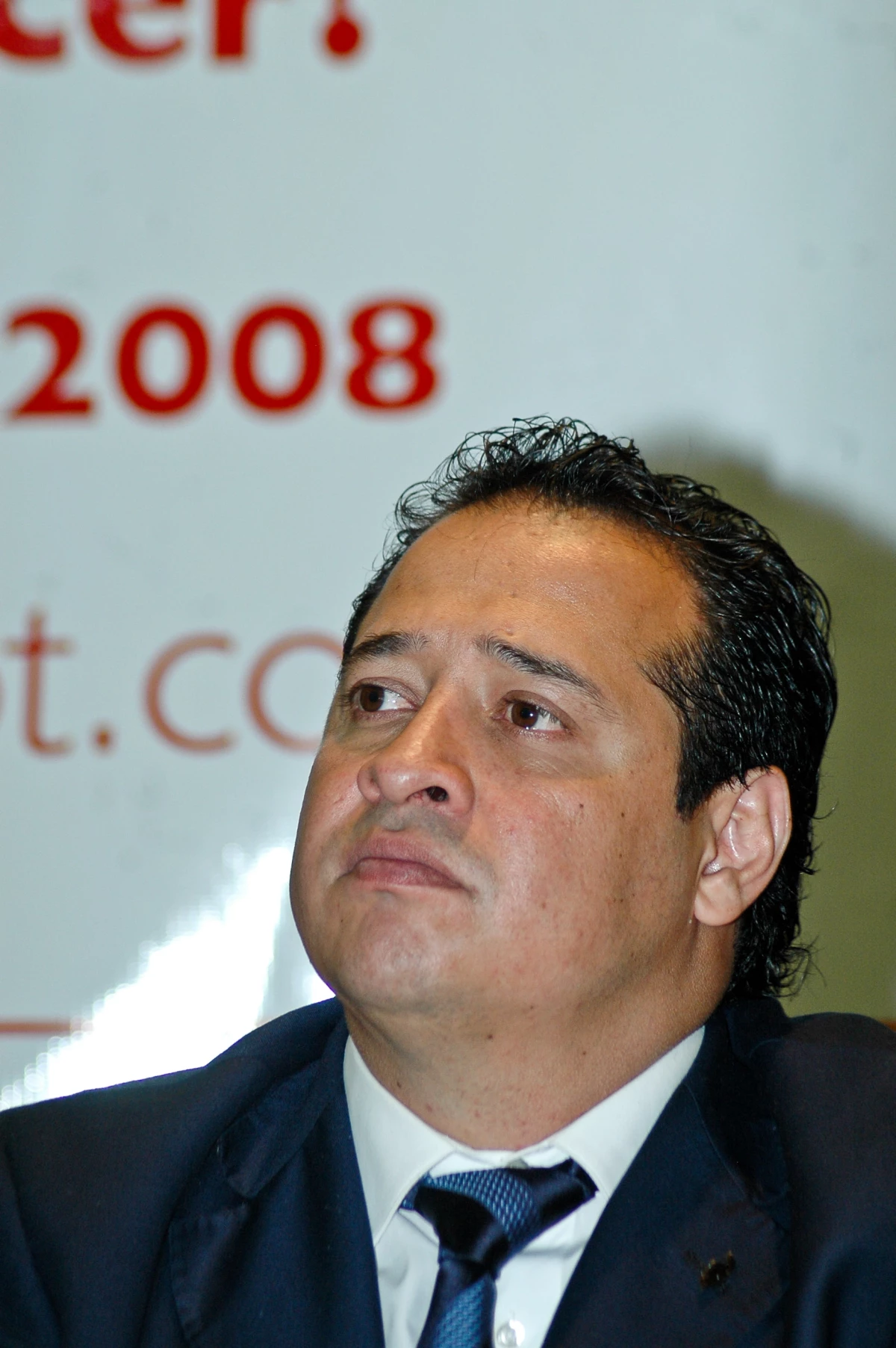 Enrique Pérez Correa formó parte del Partido Social Demócrata (PSD), que perdió su registro como partido político nacional en 2009.