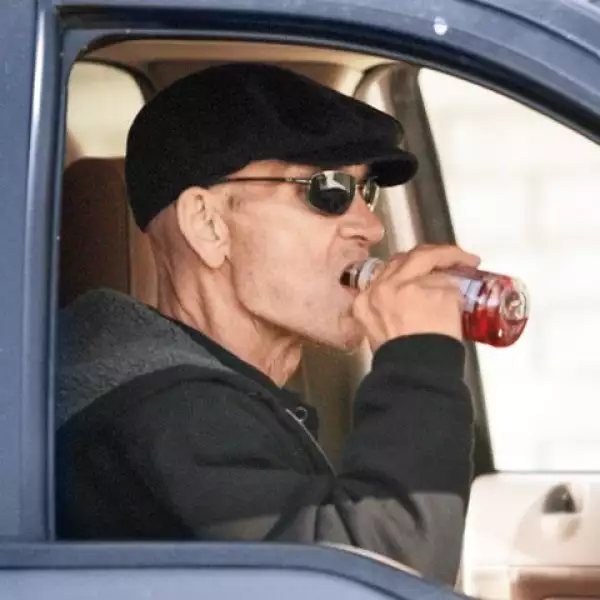 Se aferra a la vida. Con tal de liberarse del áncer, Patrick utilizó una droga experimental llamada Vatalanib.