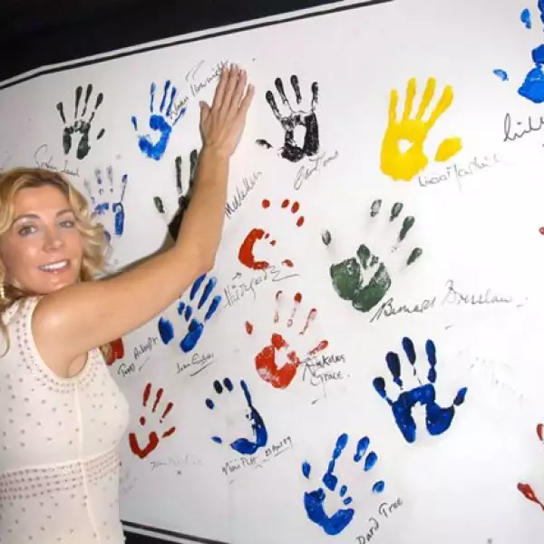 La actriz dejó su huella en el muro de la fama del Museo de Londres en 2004.