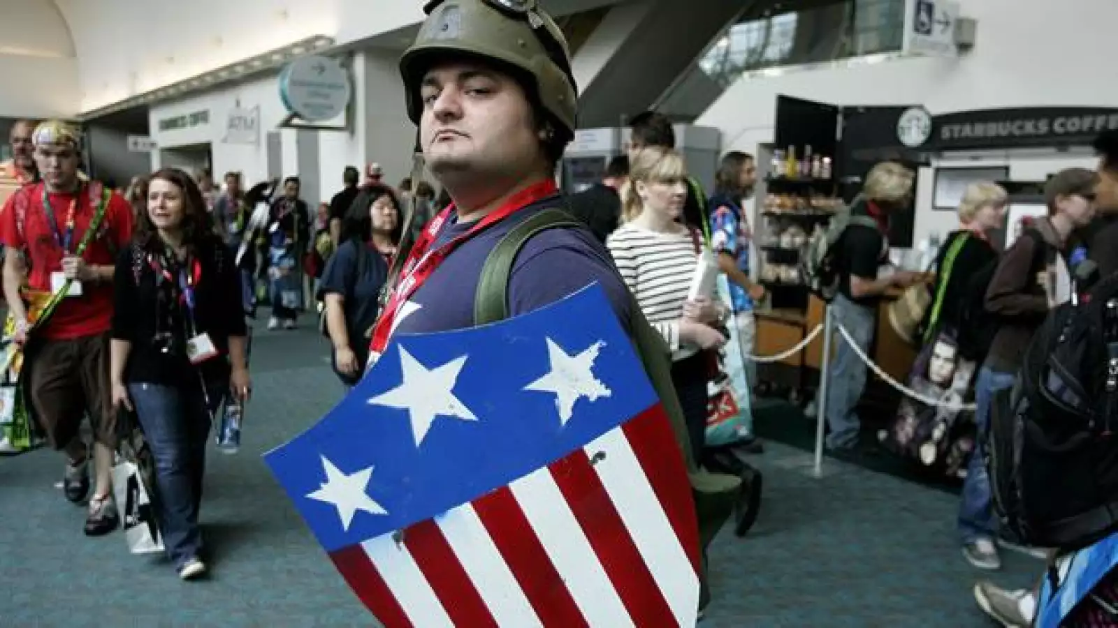 Un disfrazado del Capitán América 