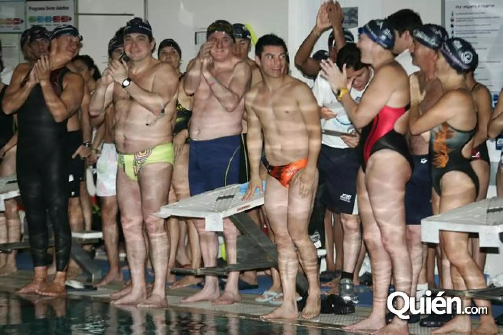 La Vuelta al  Mundo Nadando