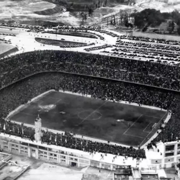 El 14 de diciembre de 1947 se inauguró el Estadio de Chamartín, que años después cambió  su nombre a  Estadio Santiago Bernabéu.