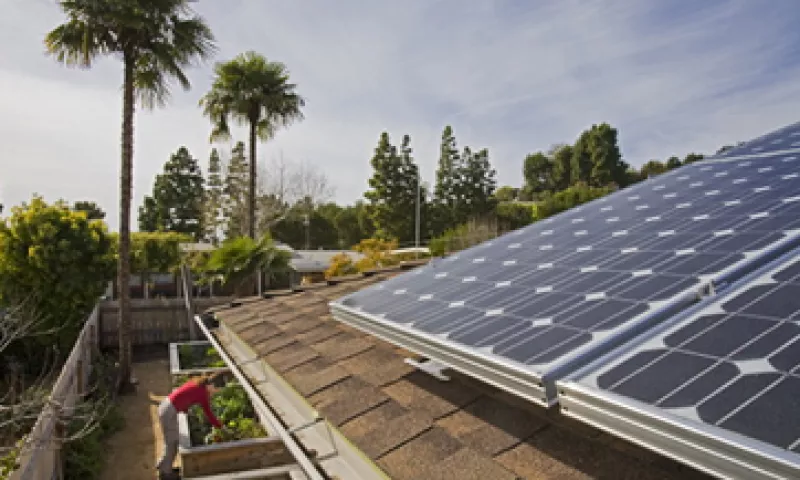 Apple y otras compañías como Amazon y Microsoft, construyen y administran parques solares. (Foto: Getty Images)