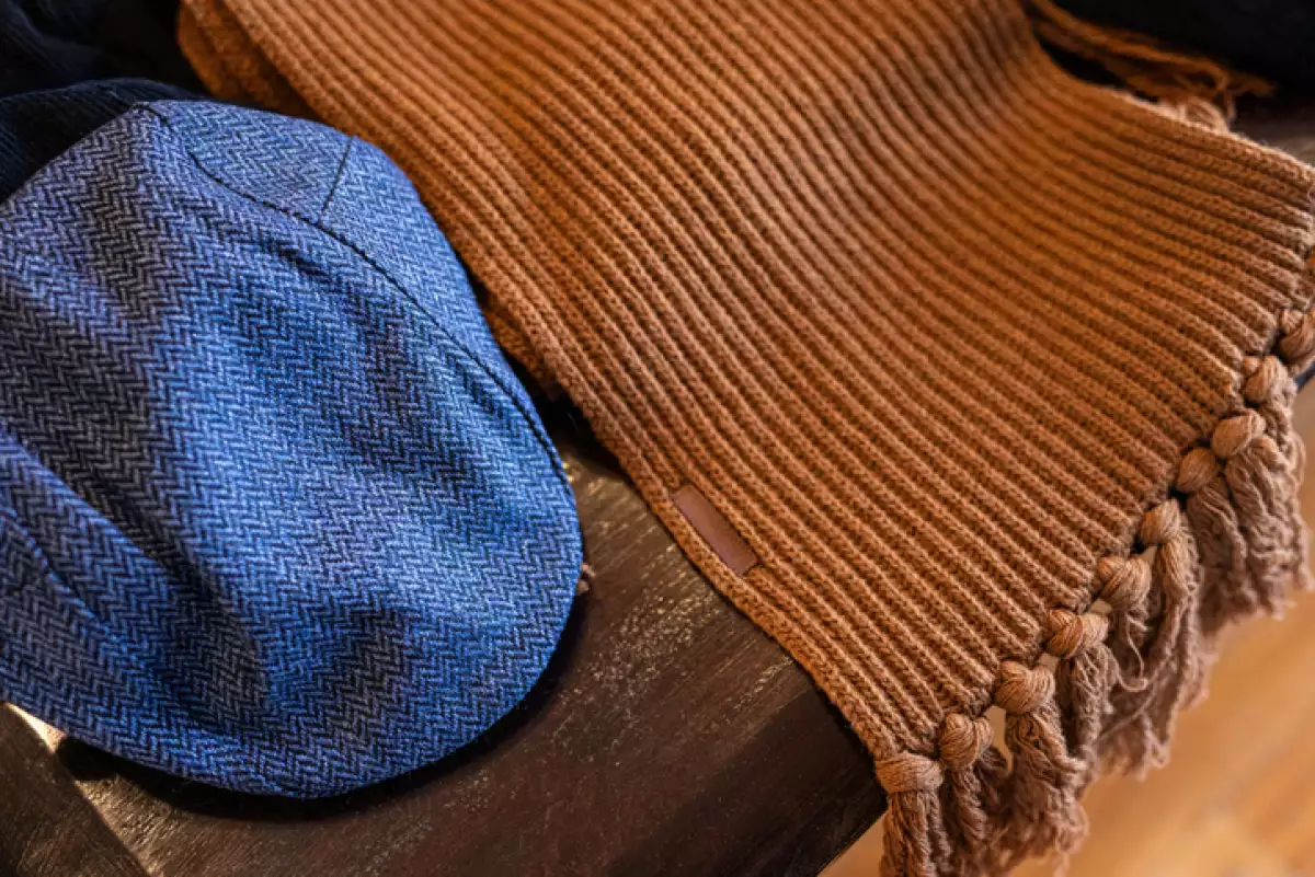 Men's cap and scarf