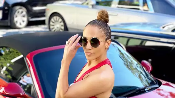 Jennifer Lopez