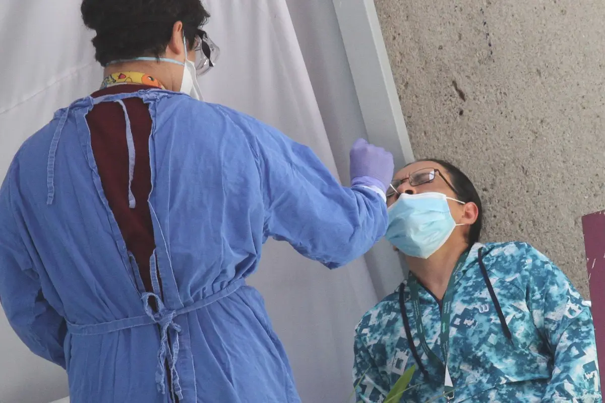 Prueba de detección de coronavirus en el Hospital de Nutrición
