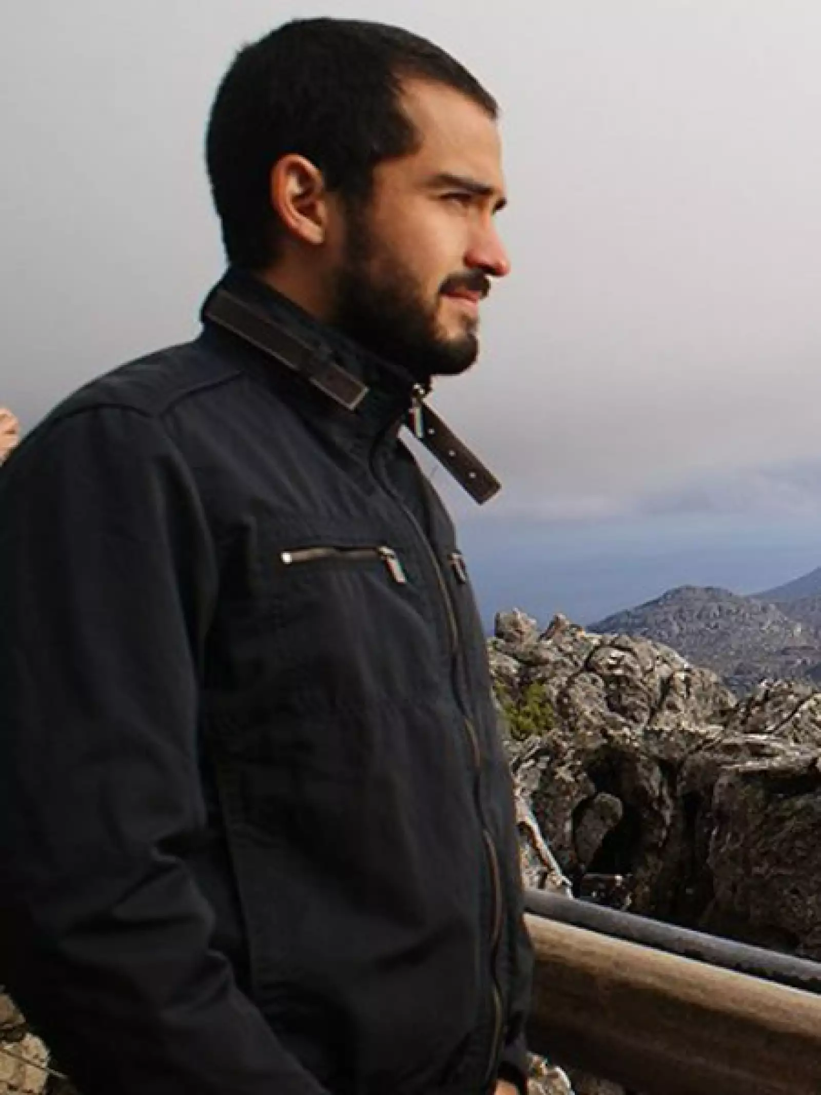 Es un chico muy guapo, pero sobre todo talentoso.