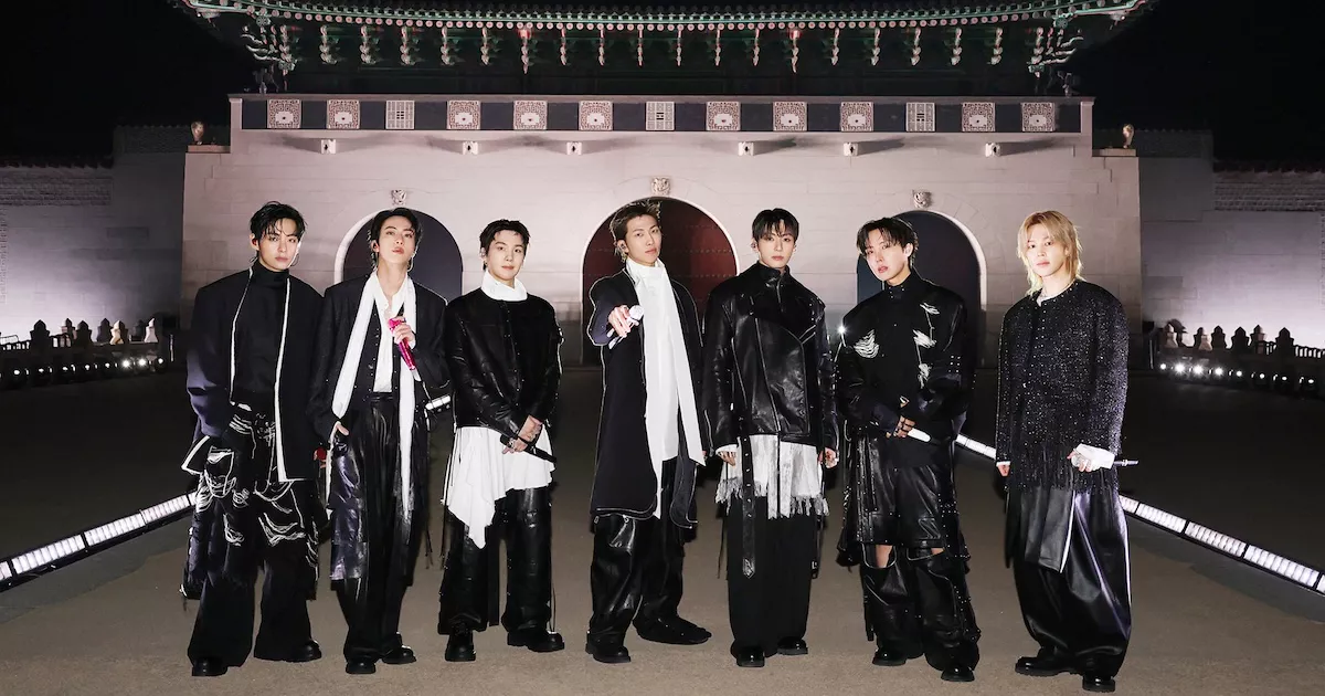 BTS dio inicio a su gira mundial Arirang sin importar la fuerte lluvia que cayó en Goyang, Corea del Sur