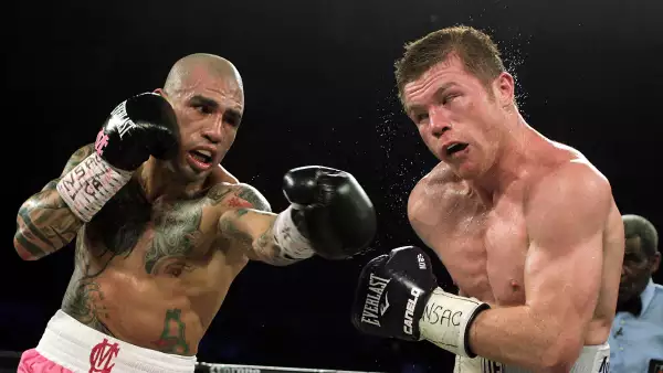 El boxeador mexicano Saúl Álvarez fue encontrado culpable del cargo alternativo de "enriquecimiento ilícito".
