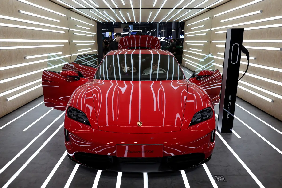Perspectivas de Porsche se complican por desaceleración en China, autos eléctricos y Trump
