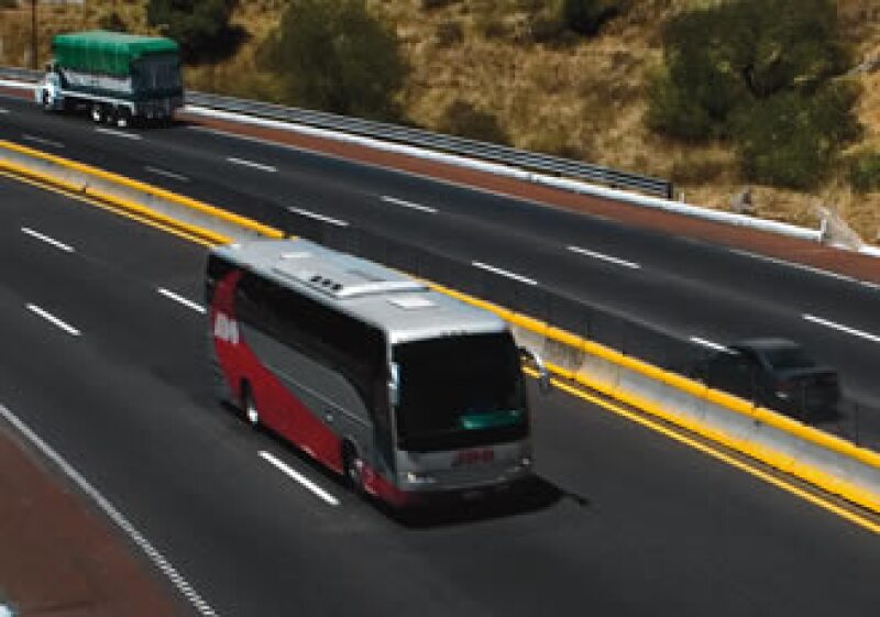 La necesidad de construir y modernizar carreteras originó la participación del capital privado. (Foto: Federico Gama)