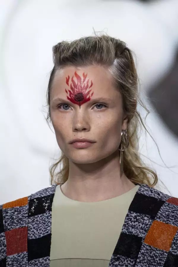 Louis Vuitton 2019 Cruise Collection : Runway