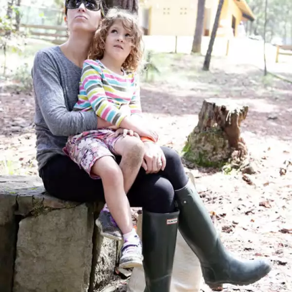 Leslie Elliot y Paula Bueno